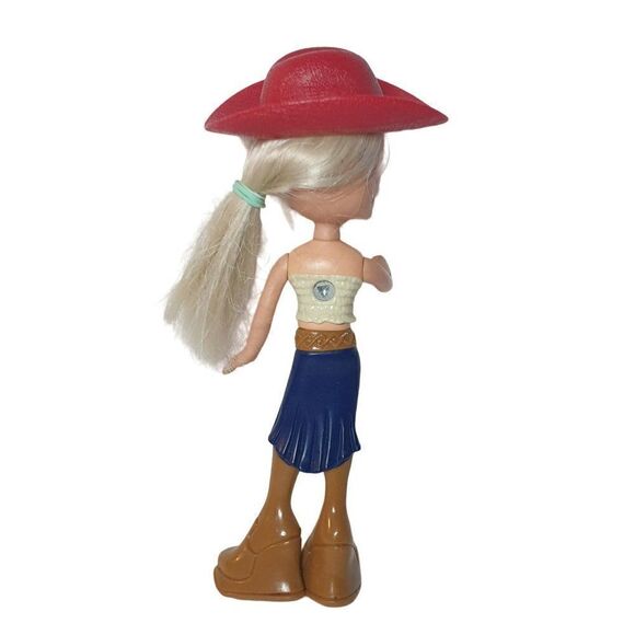 Vintage Bratz CHLOE Doll 2003 Collectible McDonalds Toy Blond Hair Mini Doll - Picture 2 of 5